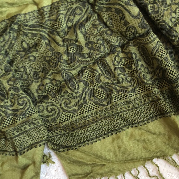 Scarf - Picture 2 of 2